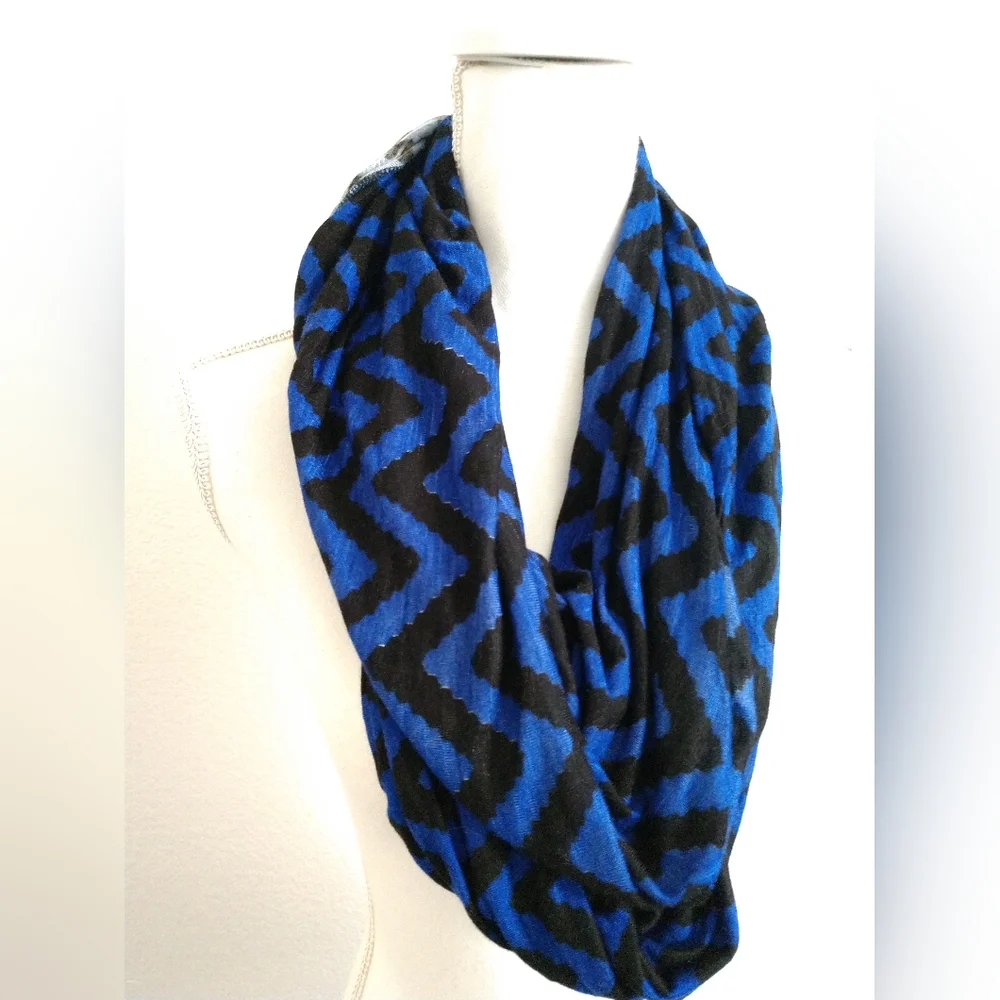 Blue Black Chevron Stripe Infinity Scarf Jersey Knit Stretch Circle Loop Scarf